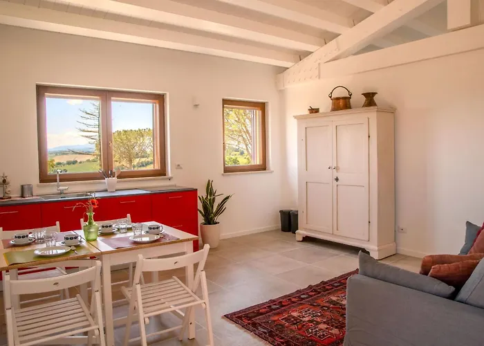 Haus Mit Terrasse Mit Aussicht Und Gemeinschaftspool By Interhome 아파트 Belvedere Ostrense